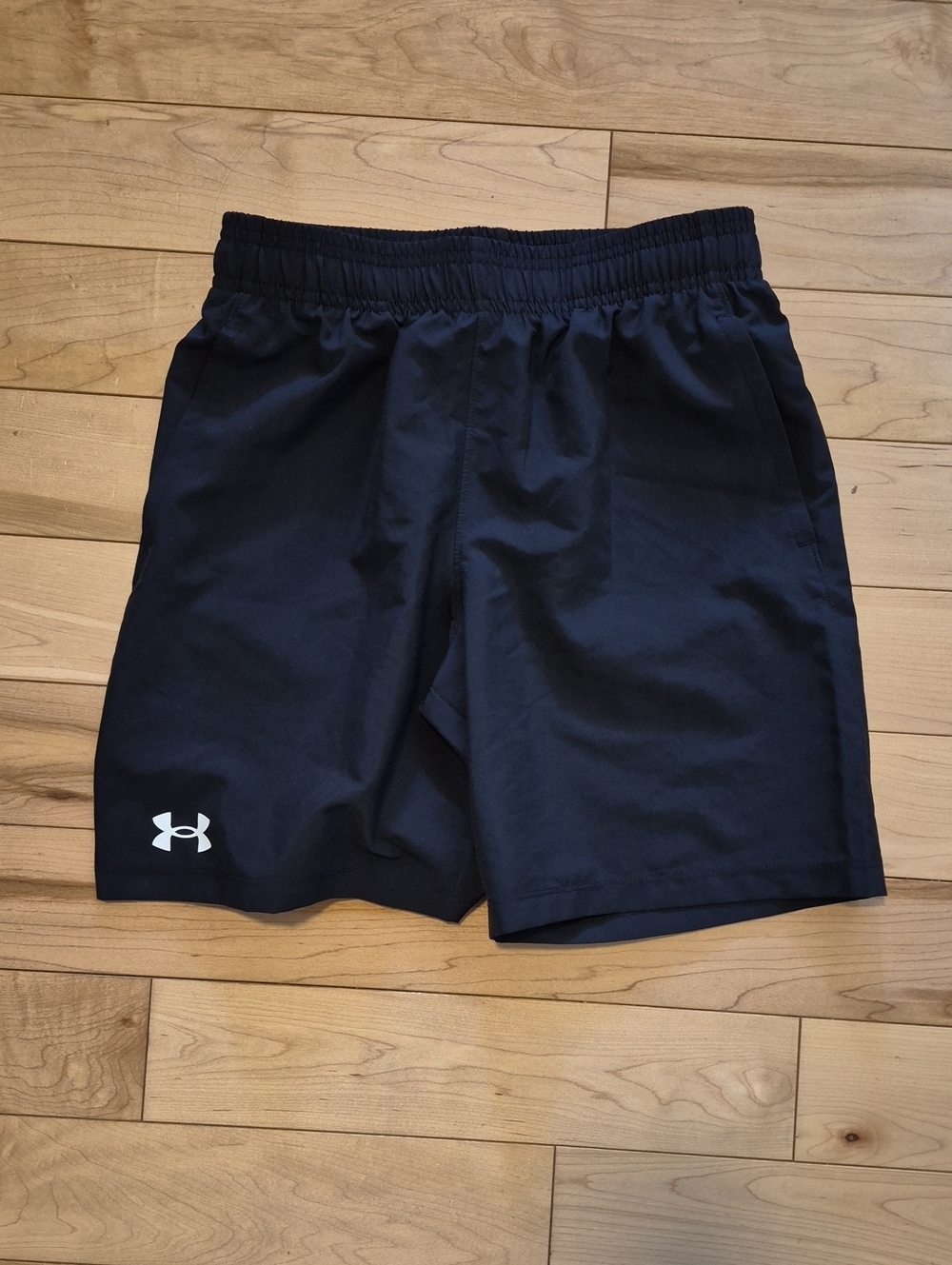 Boys Size 10/12 Under Armour Black Athletic Shorts
